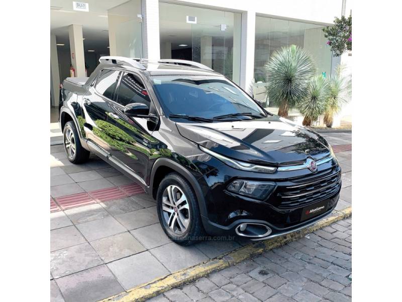 FIAT - TORO - 2017/2018 - Preta - R$ 104.000,00