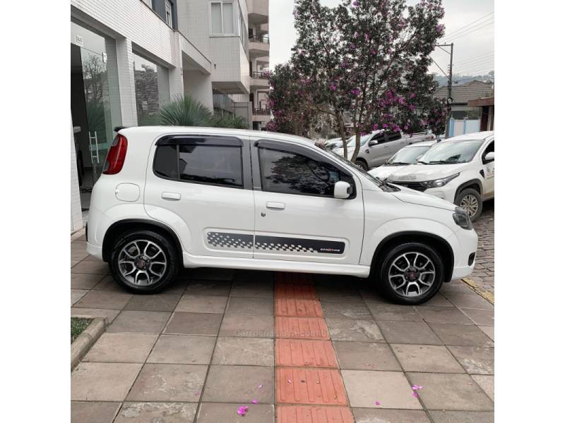 FIAT - UNO - 2013/2013 - Branca - R$ 41.000,00