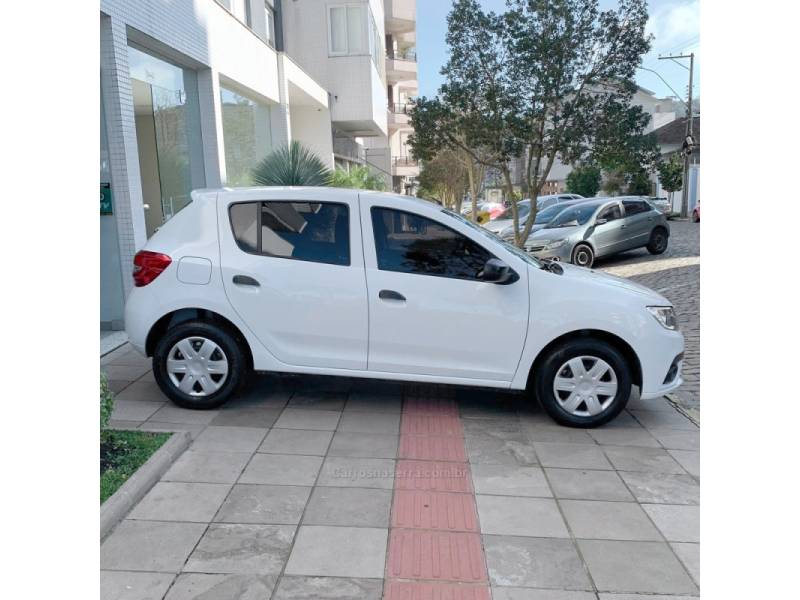 RENAULT - SANDERO - 2019/2020 - Branca - R$ 52.000,00