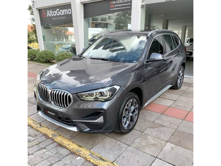 BMW - X1 - 2021/2022 - Cinza - R$ 224.000,00