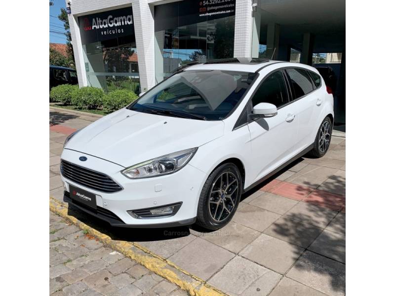 FORD - FOCUS - 2017/2017 - Branca - R$ 69.000,00