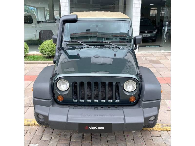 JEEP - WRANGLER - 2009/2010 - Verde - R$ 155.000,00