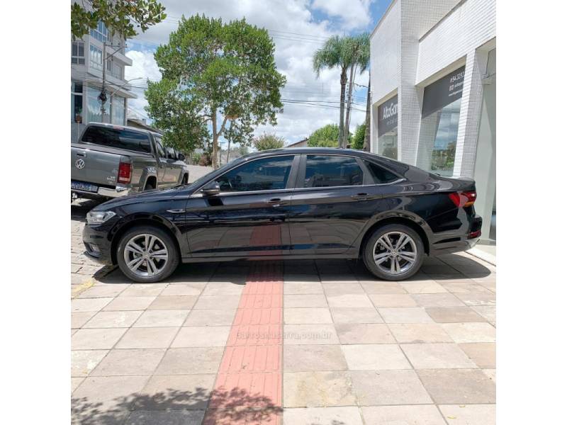 VOLKSWAGEN - JETTA - 2020/2020 - Preta - R$ 126.000,00