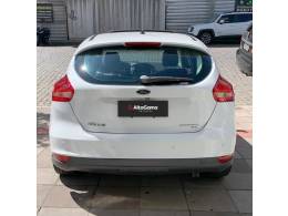 FORD - FOCUS - 2017/2017 - Branca - R$ 69.000,00