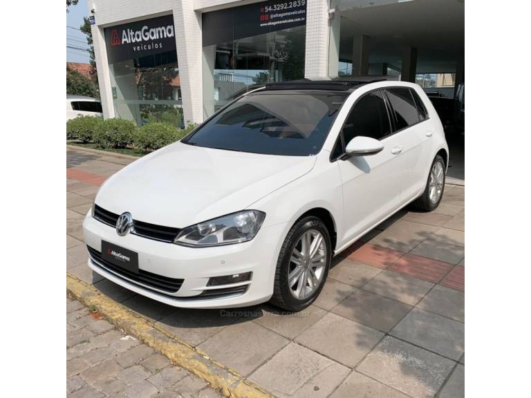 VOLKSWAGEN - GOLF - 2014/2015 - Branca - R$ 83.000,00