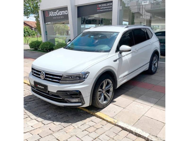 VOLKSWAGEN - TIGUAN - 2020/2020 - Branca - R$ 171.000,00