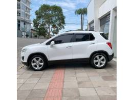 CHEVROLET - TRACKER - 2014/2015 - Branca - R$ 71.000,00