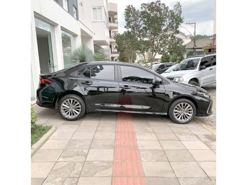 TOYOTA - COROLLA - 2024/2024 - Preta - R$ 148.000,00