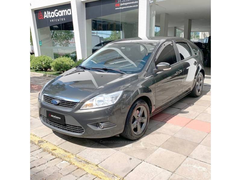 FORD - FOCUS - 2012/2012 - Cinza - R$ 40.000,00