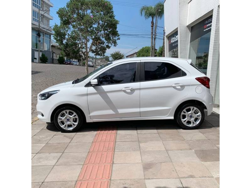 FORD - KA - 2015/2015 - Branca - R$ 41.000,00