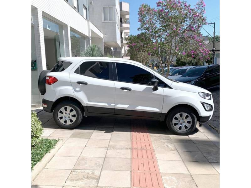 FORD - ECOSPORT - 2019/2020 - Branca - R$ 76.000,00