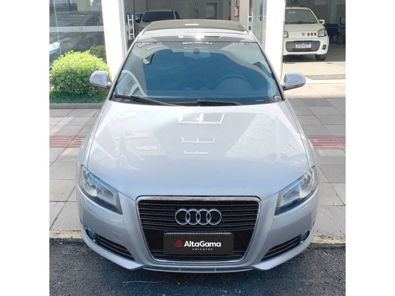 AUDI - A3 - 2009/2010 - Prata - R$ 68.000,00