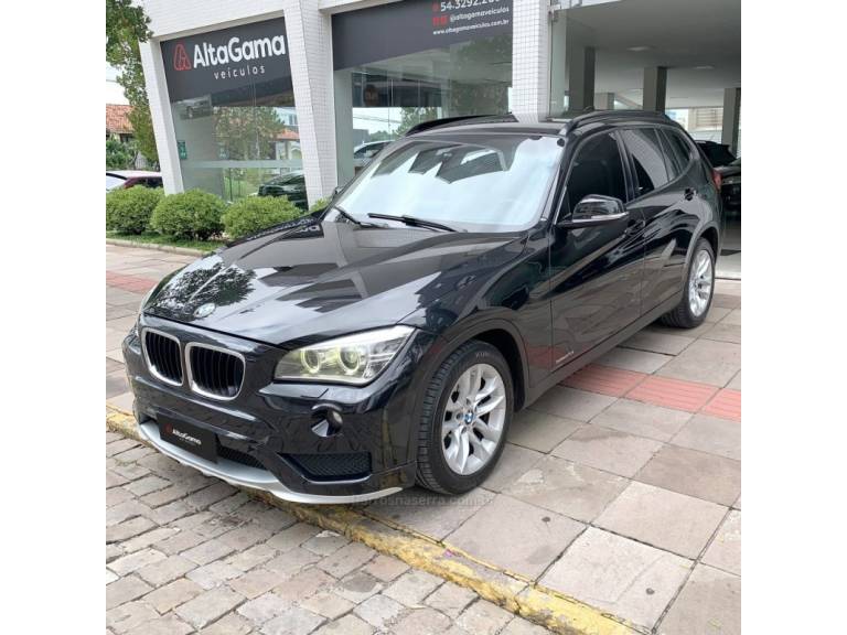 BMW - X1 - 2014/2015 - Preta - R$ 93.000,00