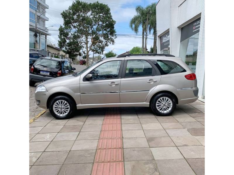 FIAT - PALIO - 2008/2009 - Bege - R$ 33.000,00