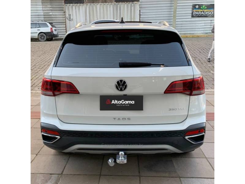 VOLKSWAGEN - TAOS - 2021/2022 - Branca - R$ 159.000,00